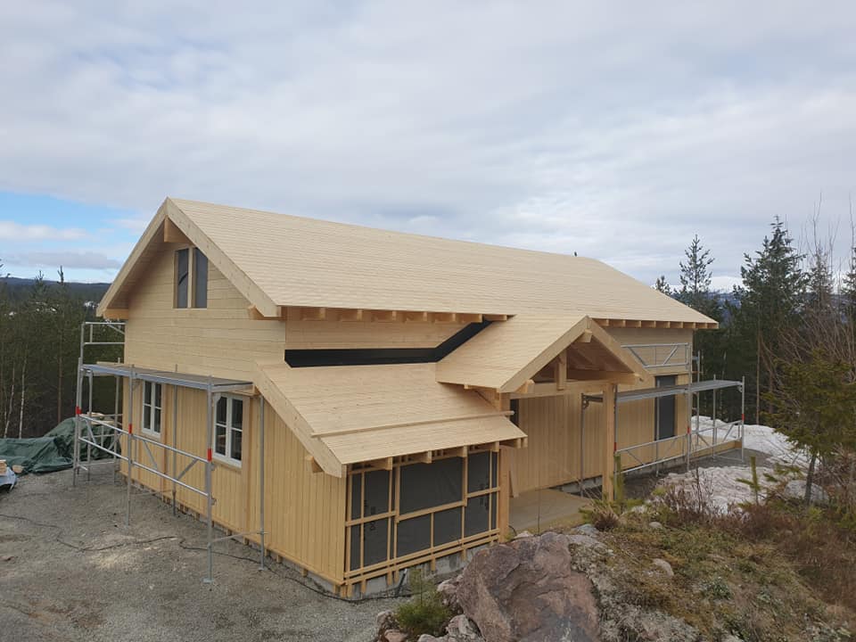 101588567_256665759086064_1800292682363305984_n